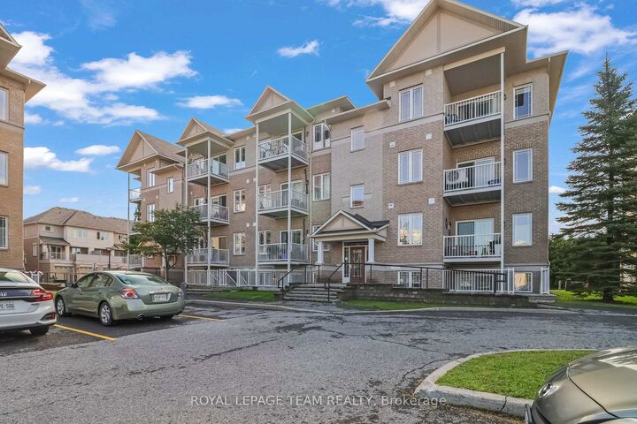 Property Photo:  200 Paseo Private 6  ON K2G 4N7 