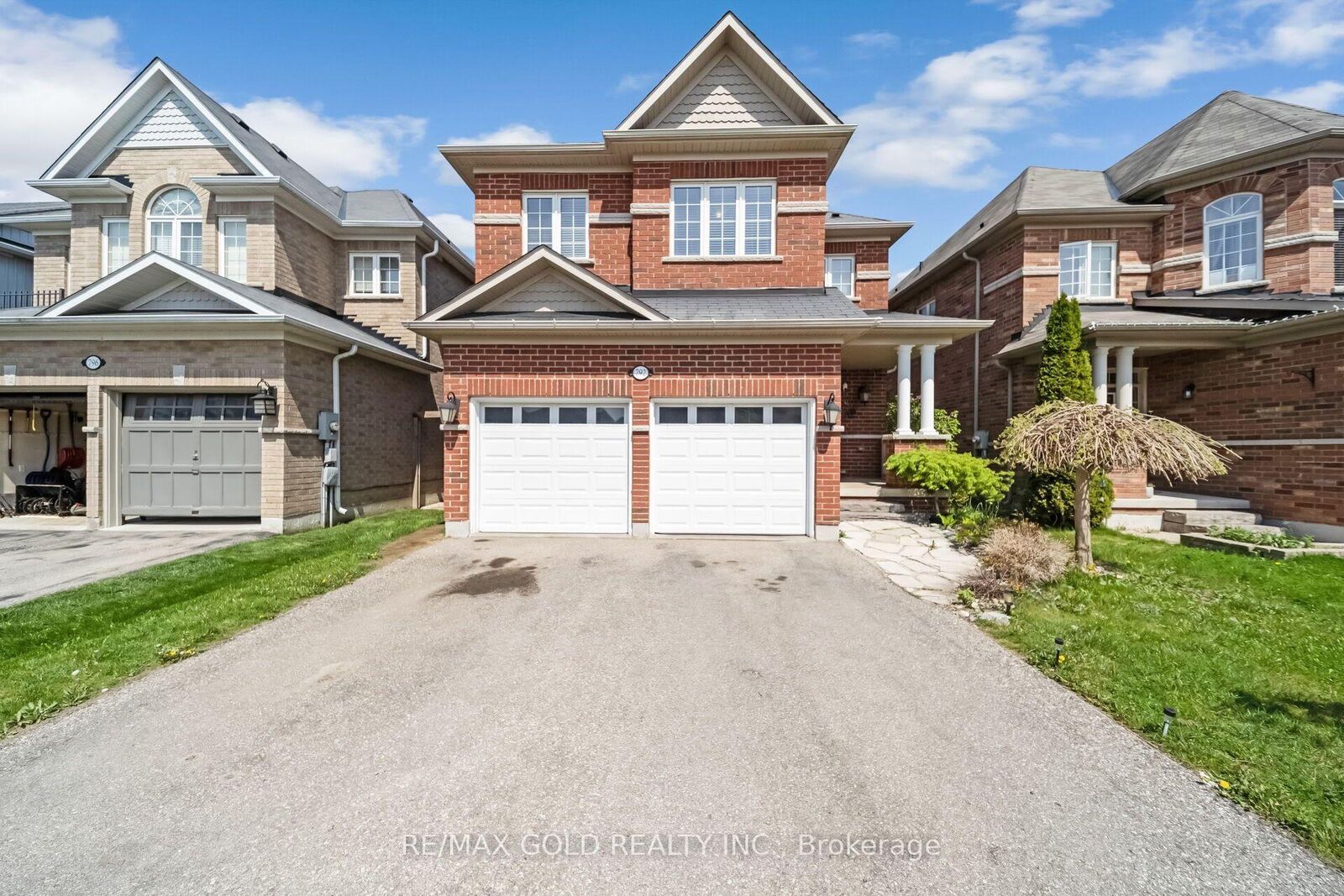 Property Photo:  792 Arthur Parker Avenue  ON N4T 0G7 