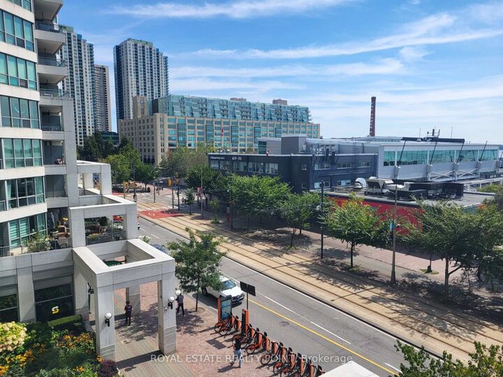 Property Photo:  230 Queens Quay W #522  ON M5J 2Y7 