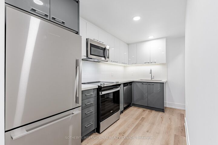 Property Photo: 201 Sherbourne Street N2105 ON M5A 3X1