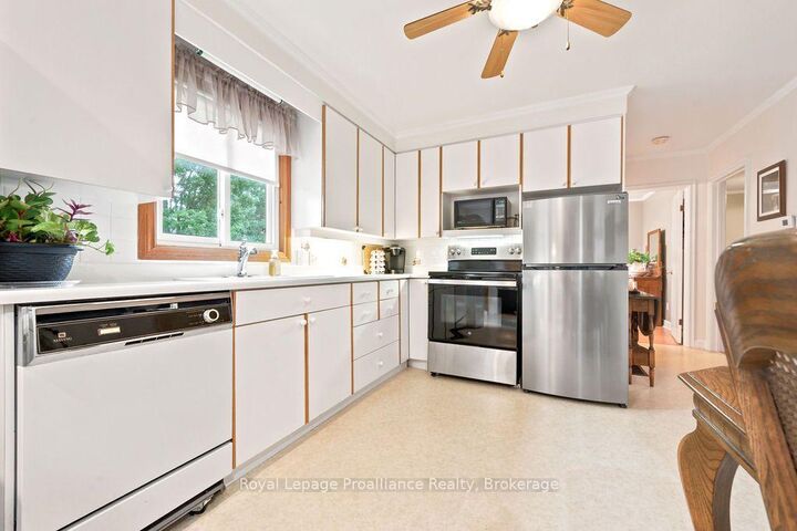 Property Photo:  304 Hastings Street N  ON K0L 1C0 