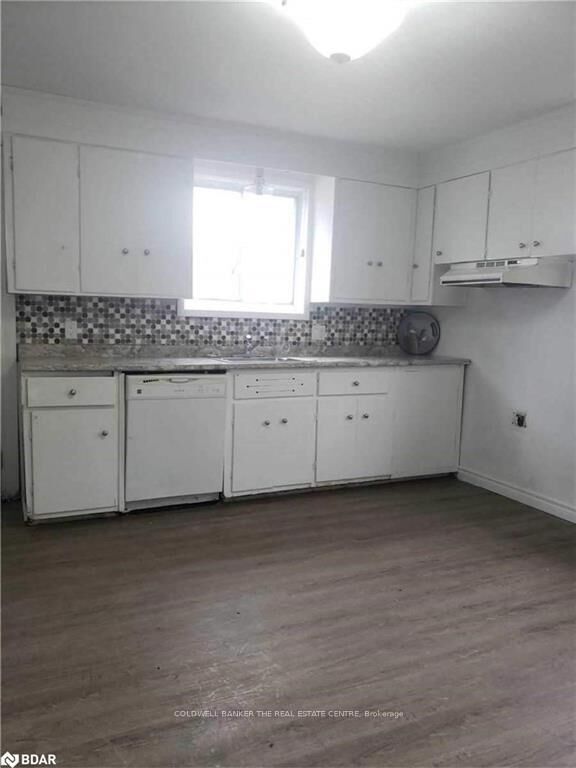 Property Photo: 119A Henry Street ON L4N 1E2