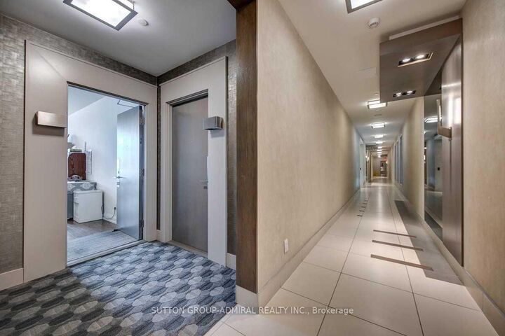 Property Photo: 7167 Yonge Street 311 ON L3T 0E1