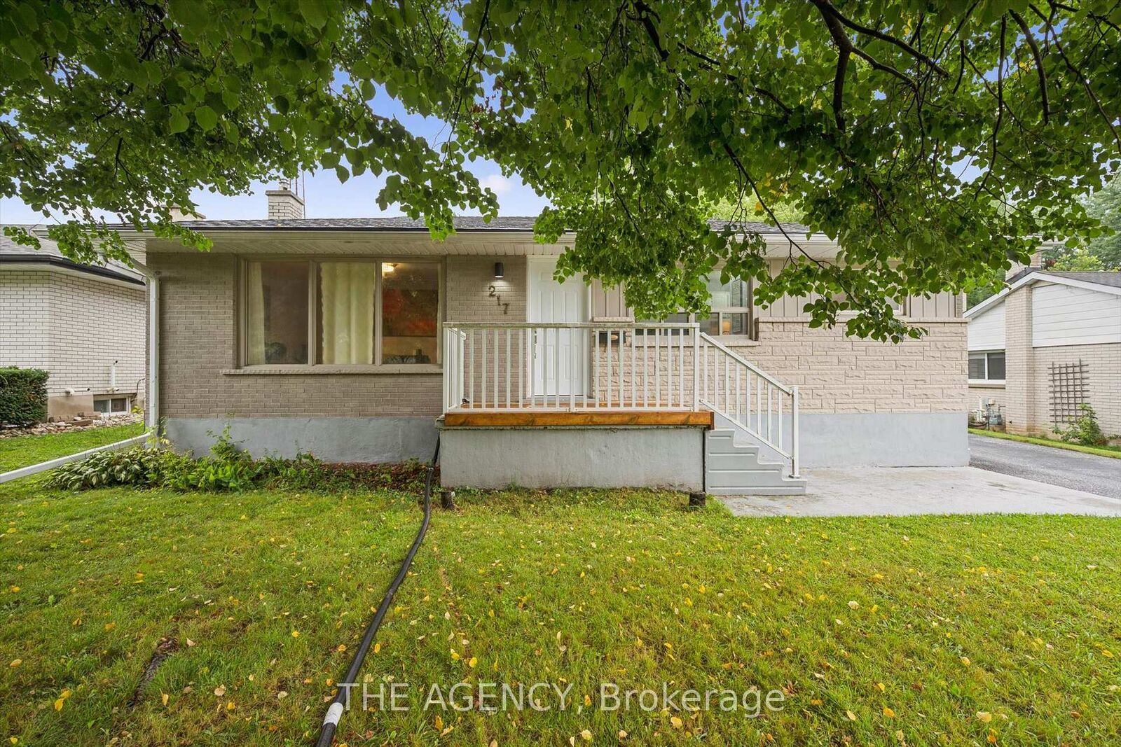 Property Photo:  217 Mayfield Avenue  ON N2J 3S6 