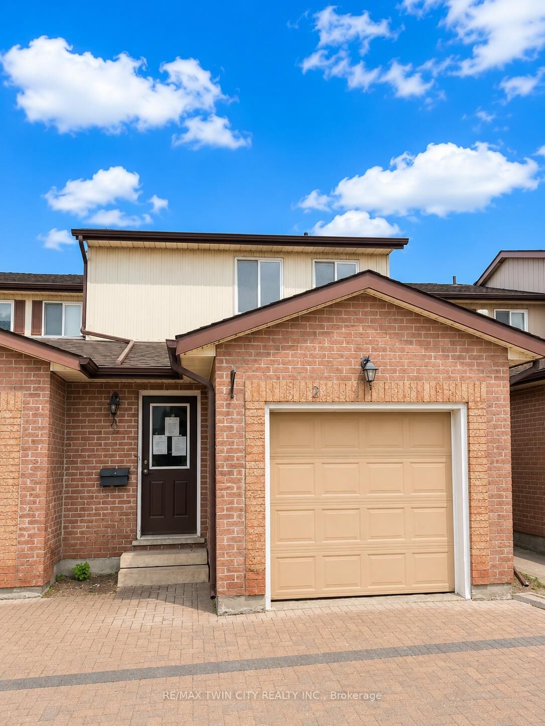 Property Photo:  25 Valleyview Road 2  ON N2E 1L5 