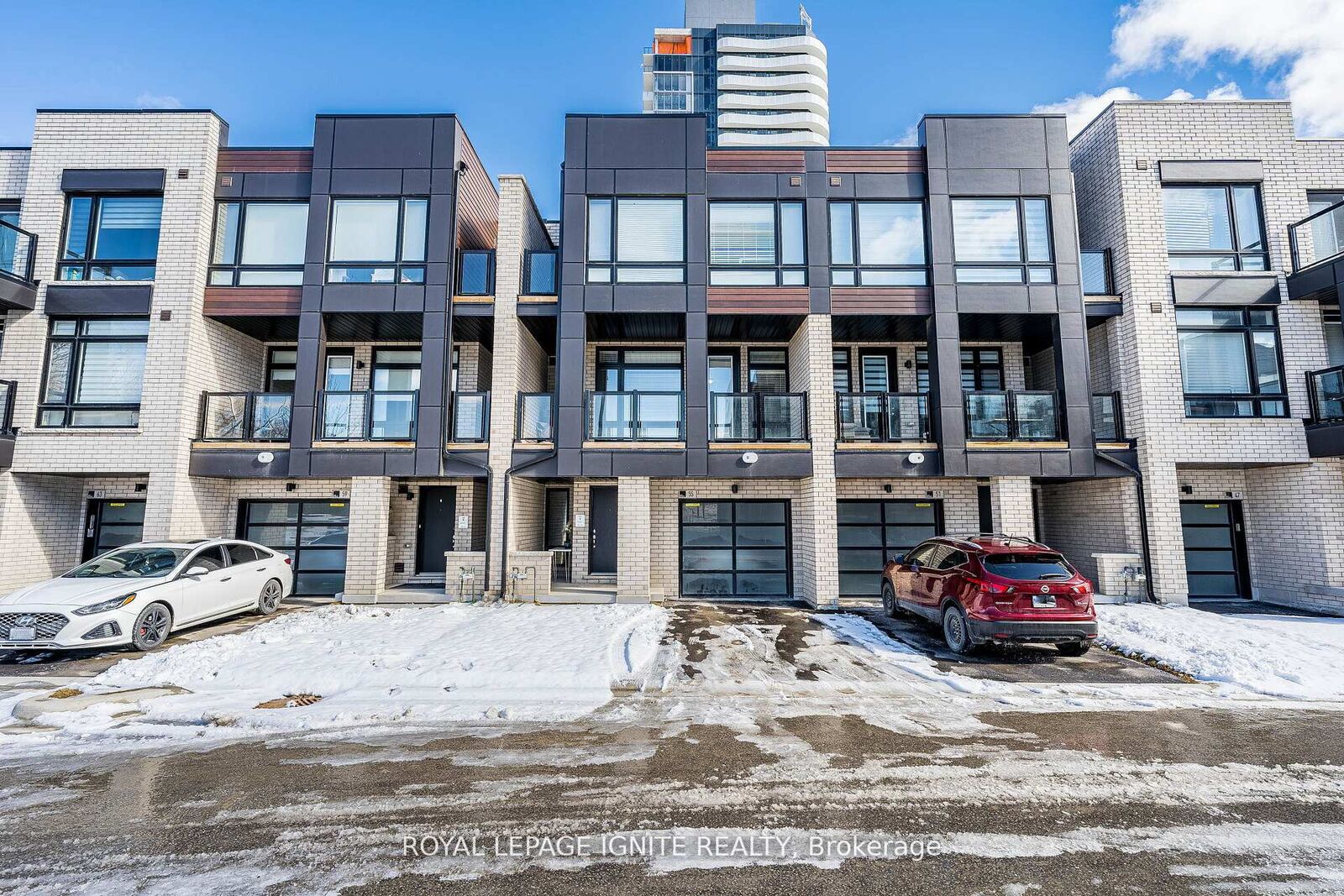 Property Photo:  55 Chiffon Street  ON L4L 0M6 