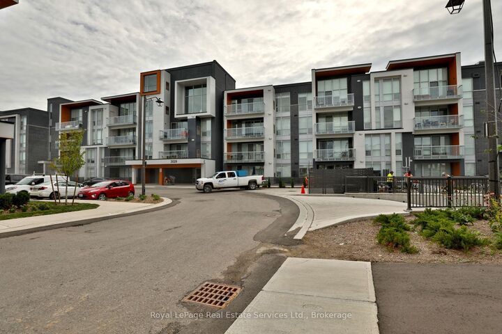 Property Photo:  3028 Creekshore Common 204  ON L6M 5K6 