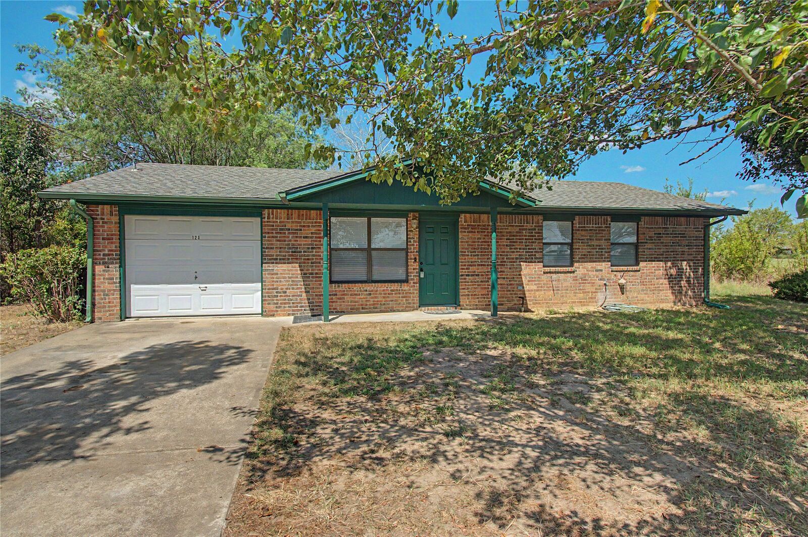 Property Photo:  125 Zenith Street  OK 74469 