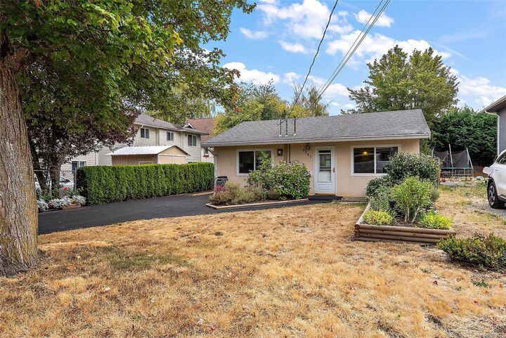 Property Photo: 3167 Irma St BC V9A 1S9
