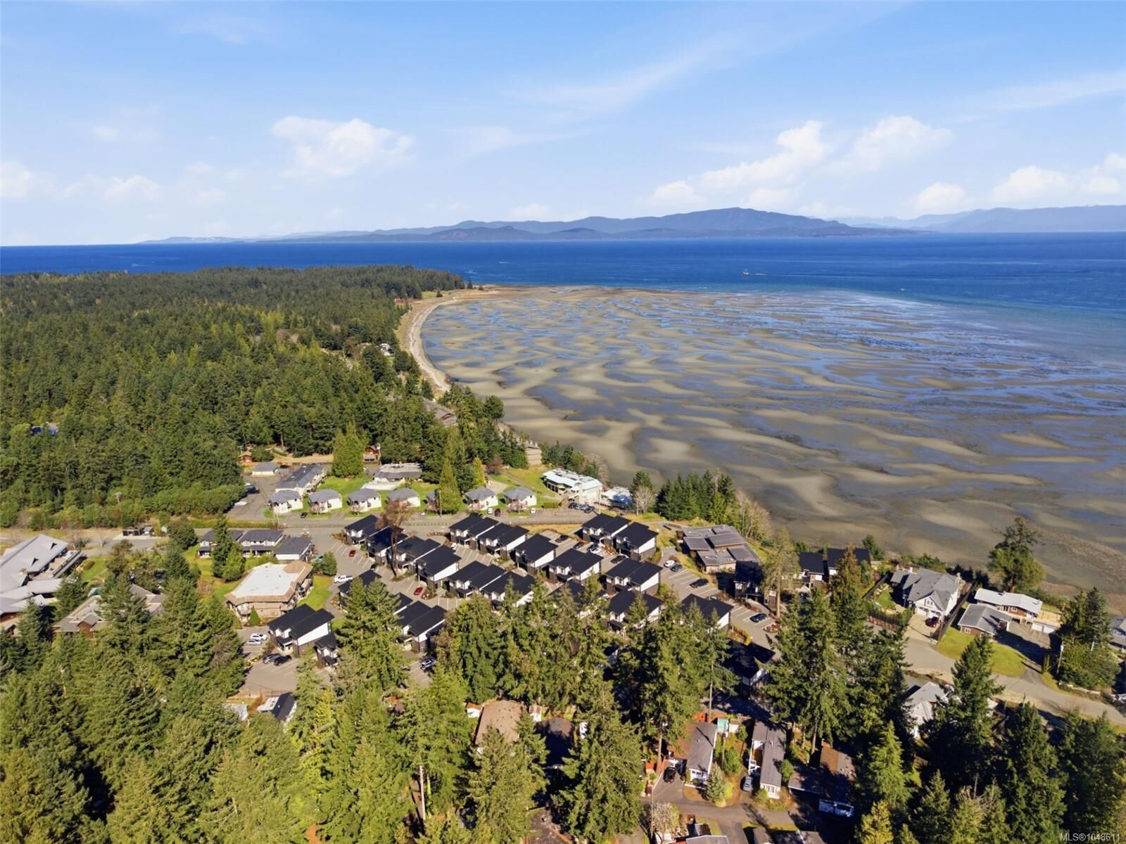 Property Photo:  1175 Resort Dr #212 (Sa1)  BC V9P 2E3 