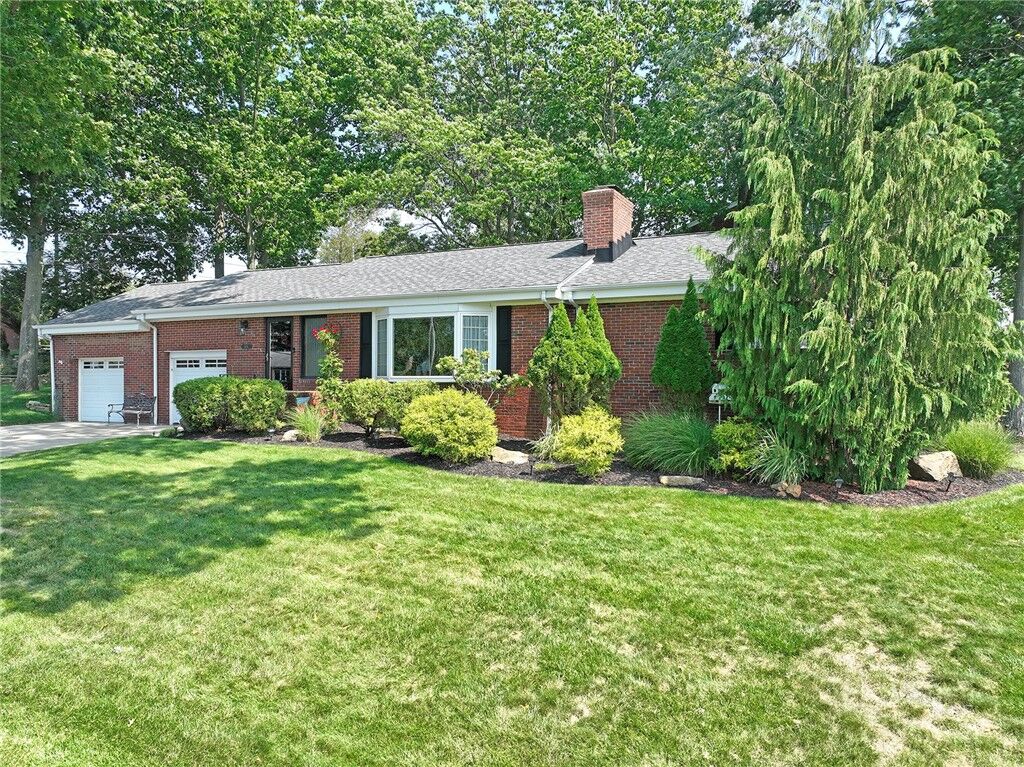 Property Photo:  4636 Meadowgreen Dr  PA 15236 
