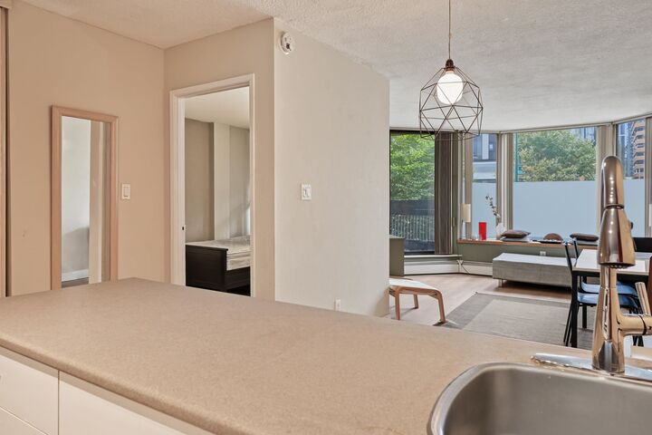 Property Photo: 950 Drake Street 206 BC V6Z 2B9