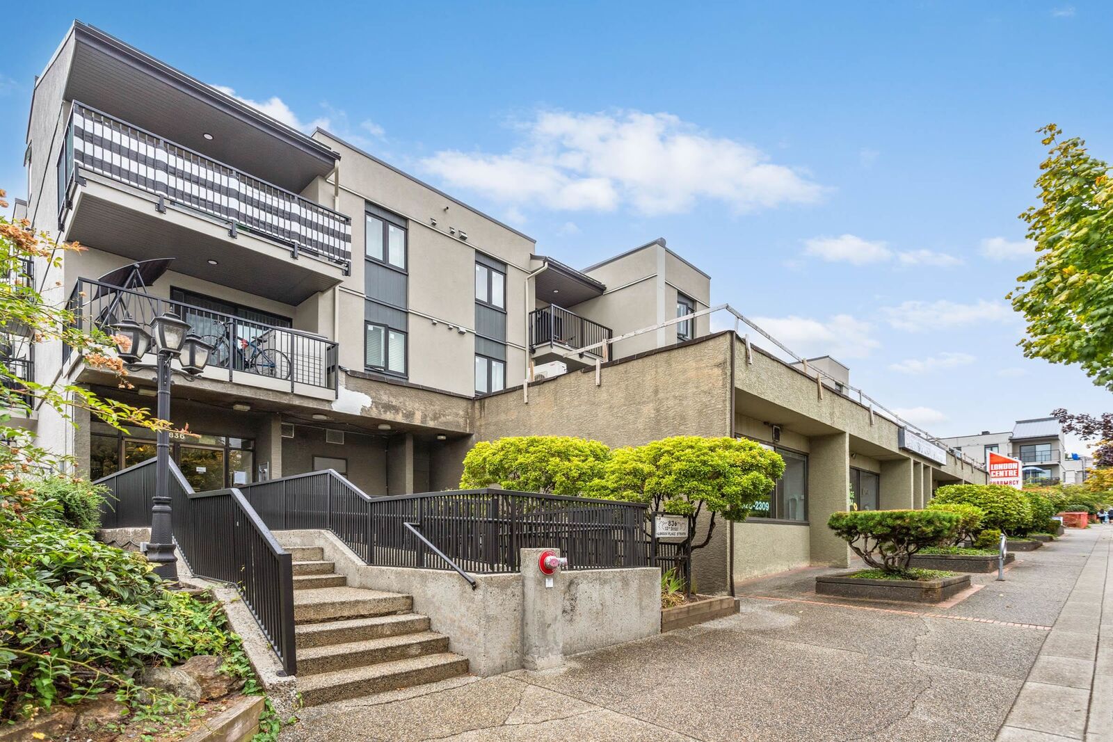 Property Photo:  836 Twelfth Street 202  BC V3M 4K3 
