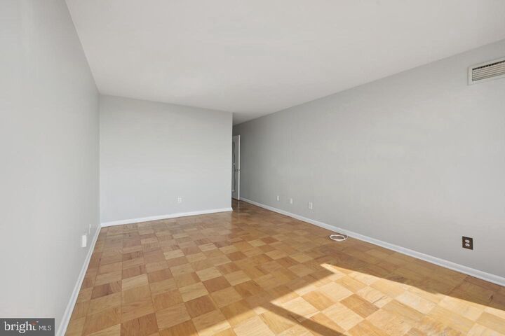 Property Photo: 5101 River Road W 1912 MD 20816