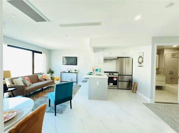 Property Photo:  643 5th Avenue 5A  NY 11215 