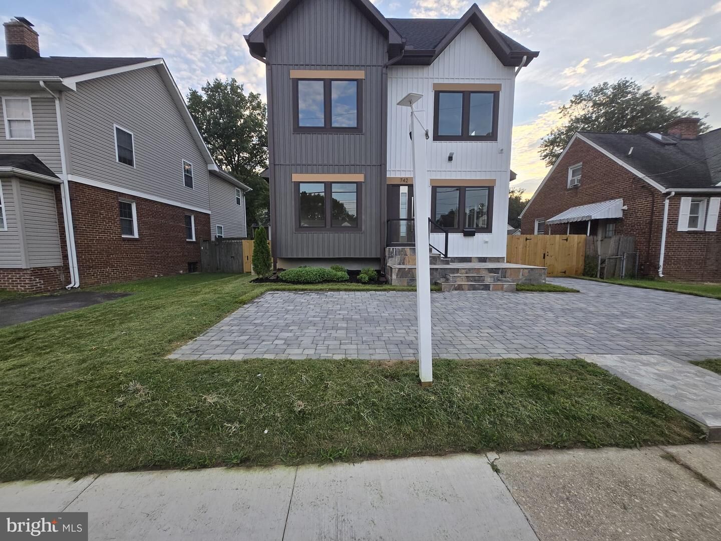 Property Photo:  742 George Mason Drive 742  VA 22203 