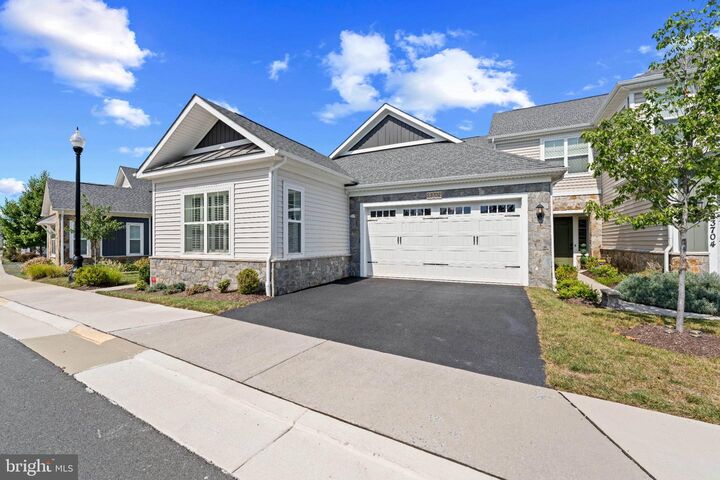 Property Photo: 23702 September Sun Square VA 20148