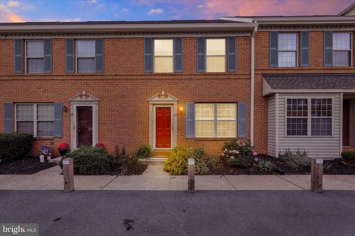 Property Photo:  373 Meetinghouse Lane  PA 17601 
