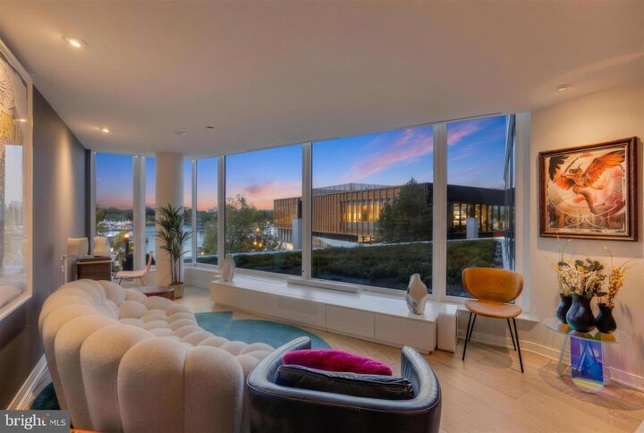 Property Photo:  601 Wharf Street SW 208  DC 20024 