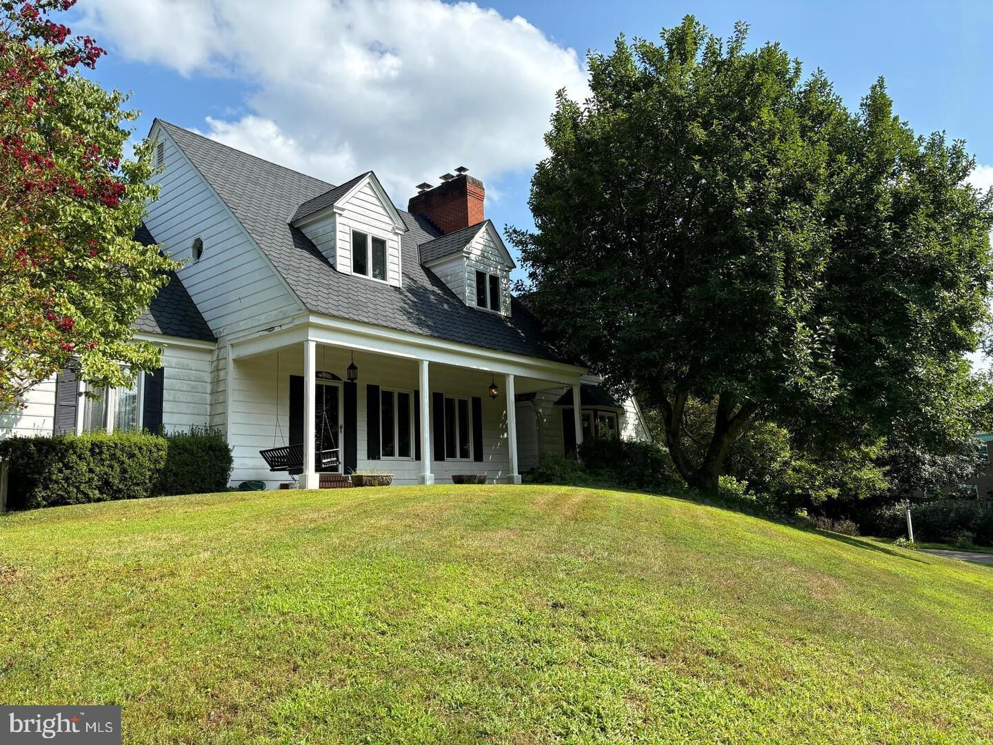 Property Photo:  10024 Colvin Run Road  VA 22066 