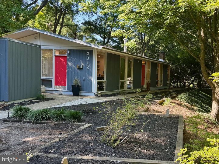 Property Photo: 2313 Glasgow Road VA 22307