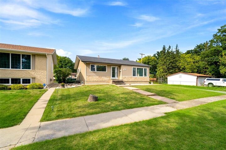 Property Photo: 601 Avila Avenue MB R3T 3A5
