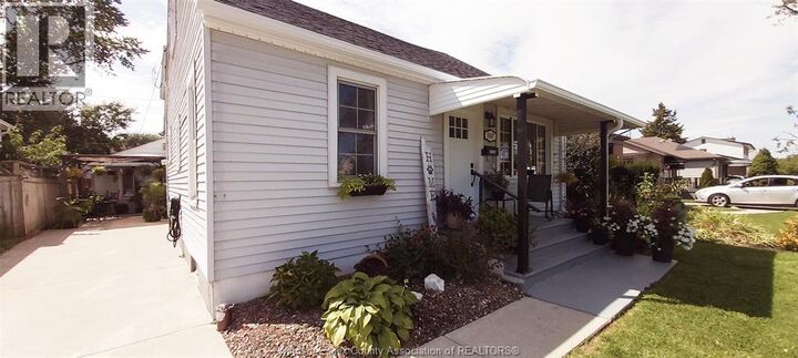 Property Photo:  1047 Esdras Avenue  ON N8S 2N1 