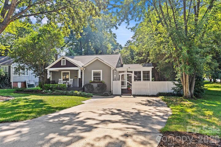 Property Photo:  512 Bascom Street  NC 28205 