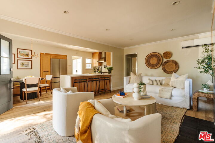 Property Photo: 3540 Maplewood Ave CA 90066