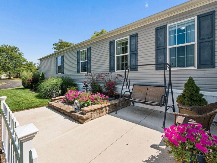 Property Photo:  62 Woodcrest Drive  OH 43040 