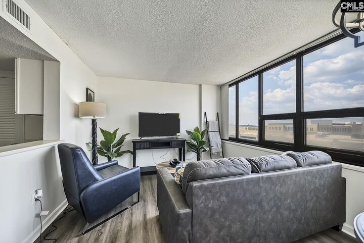 Property Photo: 1100 Wheat 910 SC 29201