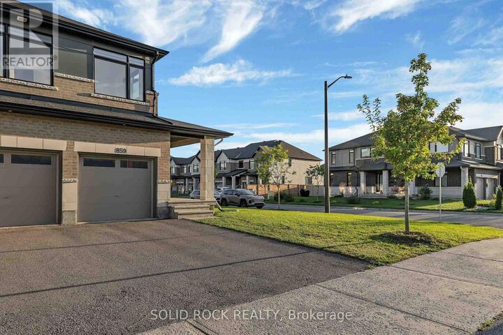 Photo de la propriété:  859 East Solarium Avenue East  ON K4M 0H1 