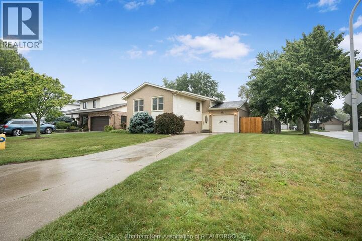 Property Photo:  15 Monarch Drive  ON N7L 5G6 
