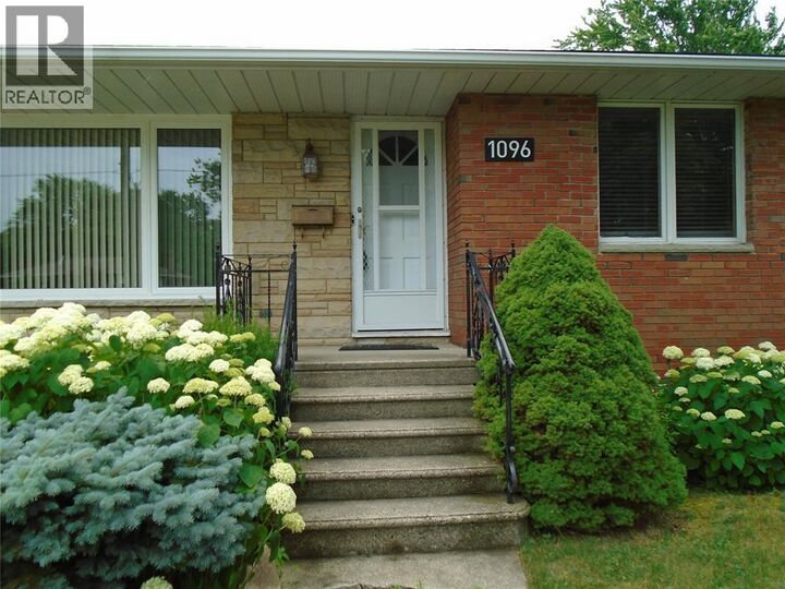 Property Photo:  1096 Indian Road North  ON N7V 4C5 
