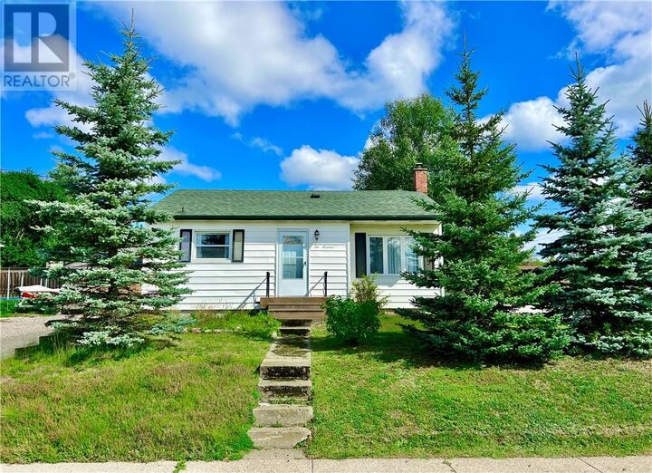Property Photo:  100 Hillcrest Street  ON P0M 2C0 