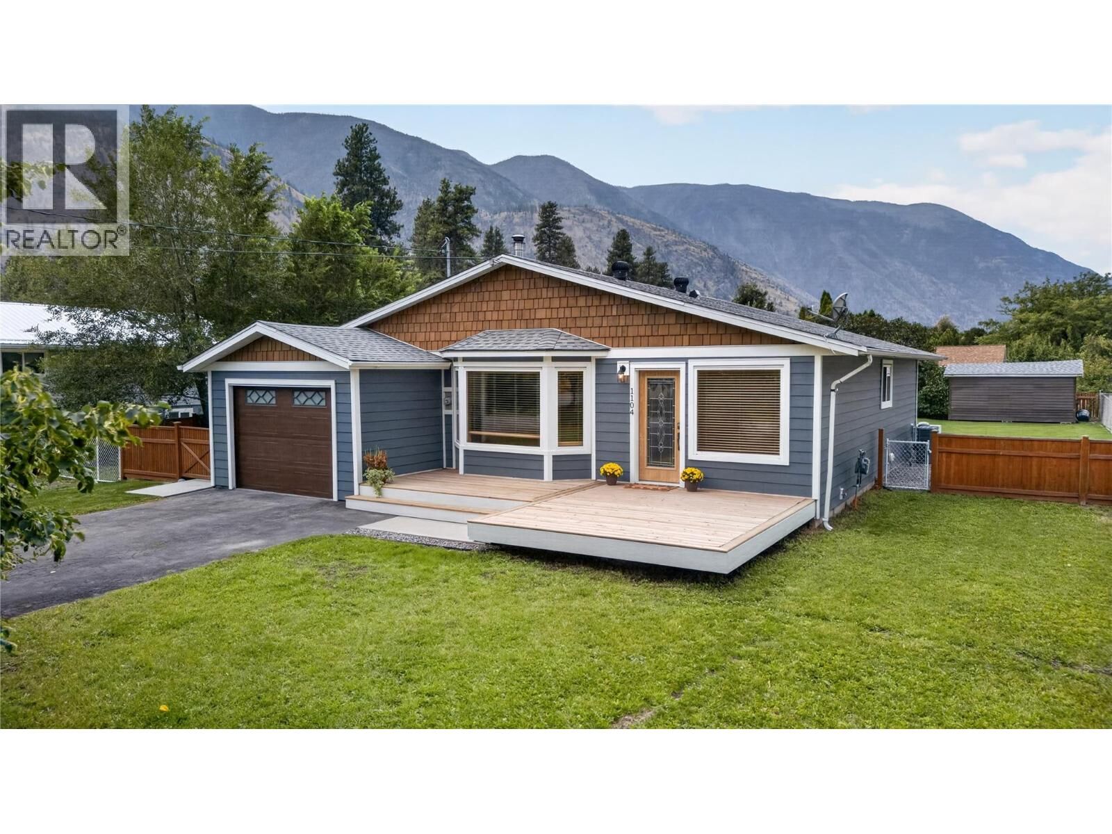 Property Photo:  1104 7th Street  BC V0X 1N3 