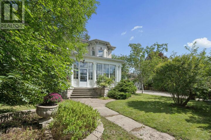 Property Photo:  66 Park Hill Road East  ON N1R 1P7 