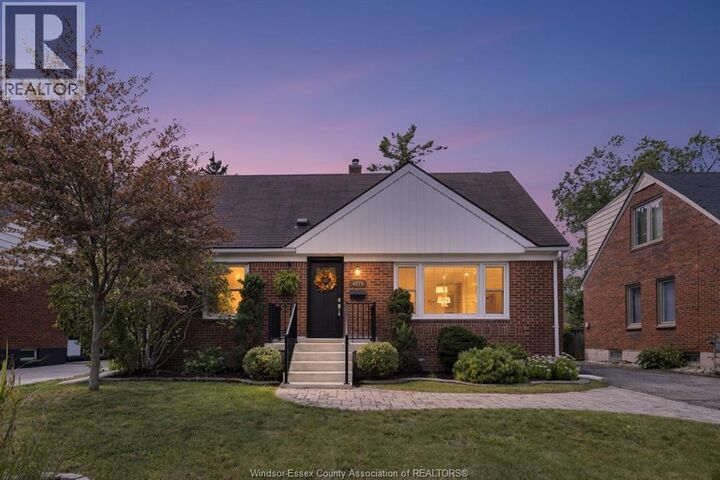Property Photo: 1271 Belle Isle View Boulevard ON N8S 3G8