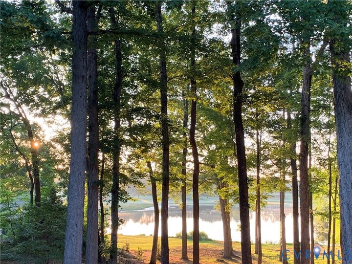 Property Photo: 9 Deer Run Road VA 23103