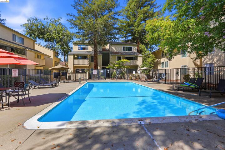 Property Photo: 2704 Oak Rd 75 CA 94597