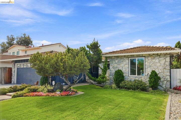Property Photo: 408 Santa Mesa Dr CA 95123
