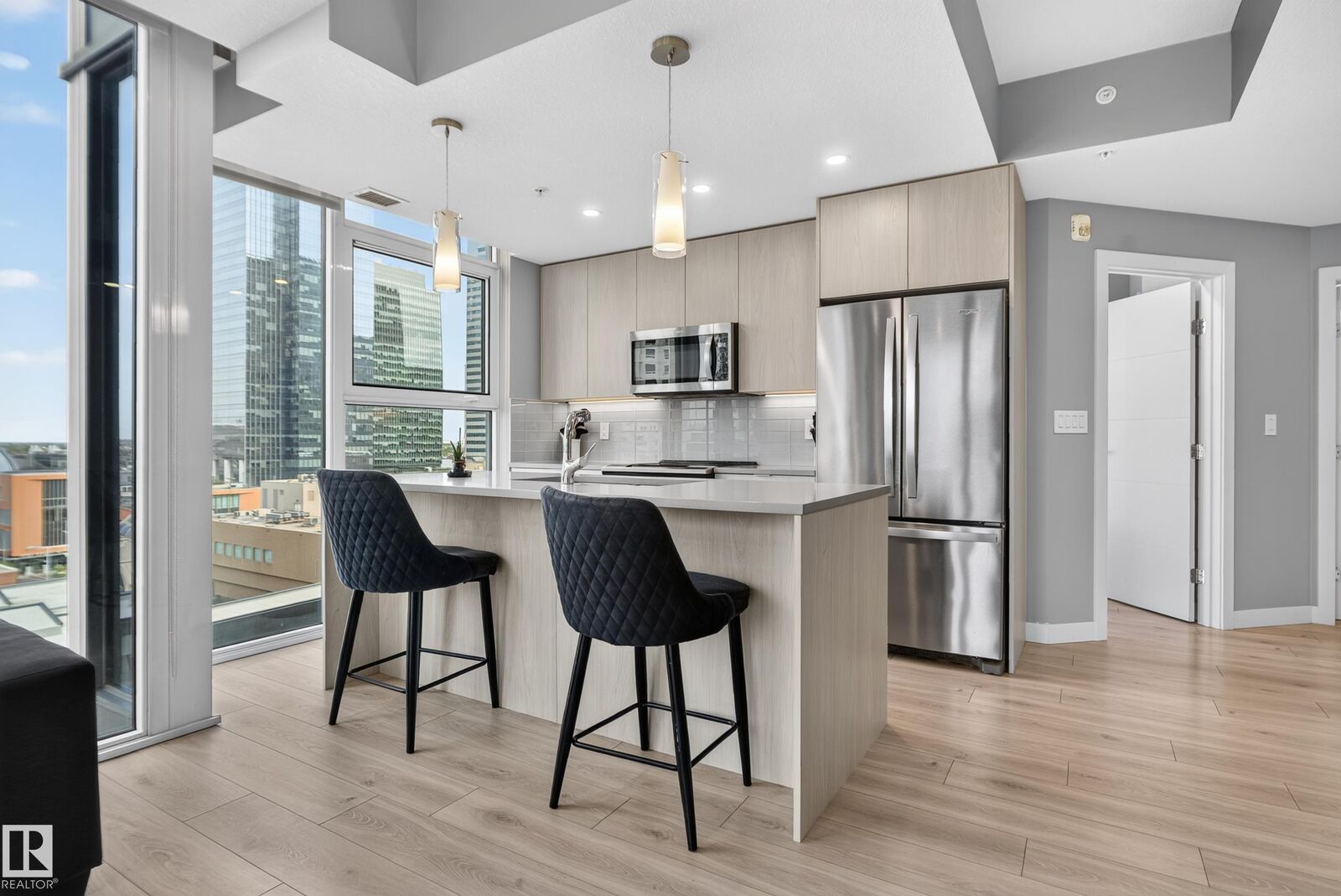 Property Photo:  10180 103 Street NW 1002  AB T5J 0L1 