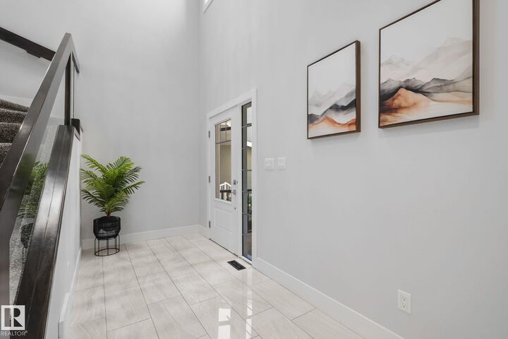 Property Photo:  2019 Ware Rd NW  AB T6W 3G5 