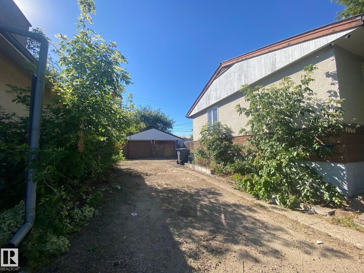 Property Photo:  4008 55 Street  AB T9A 1T4 