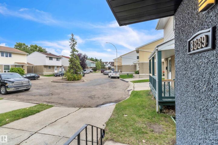 Property Photo:  3889 85 Street NW  AB T6K 2L5 