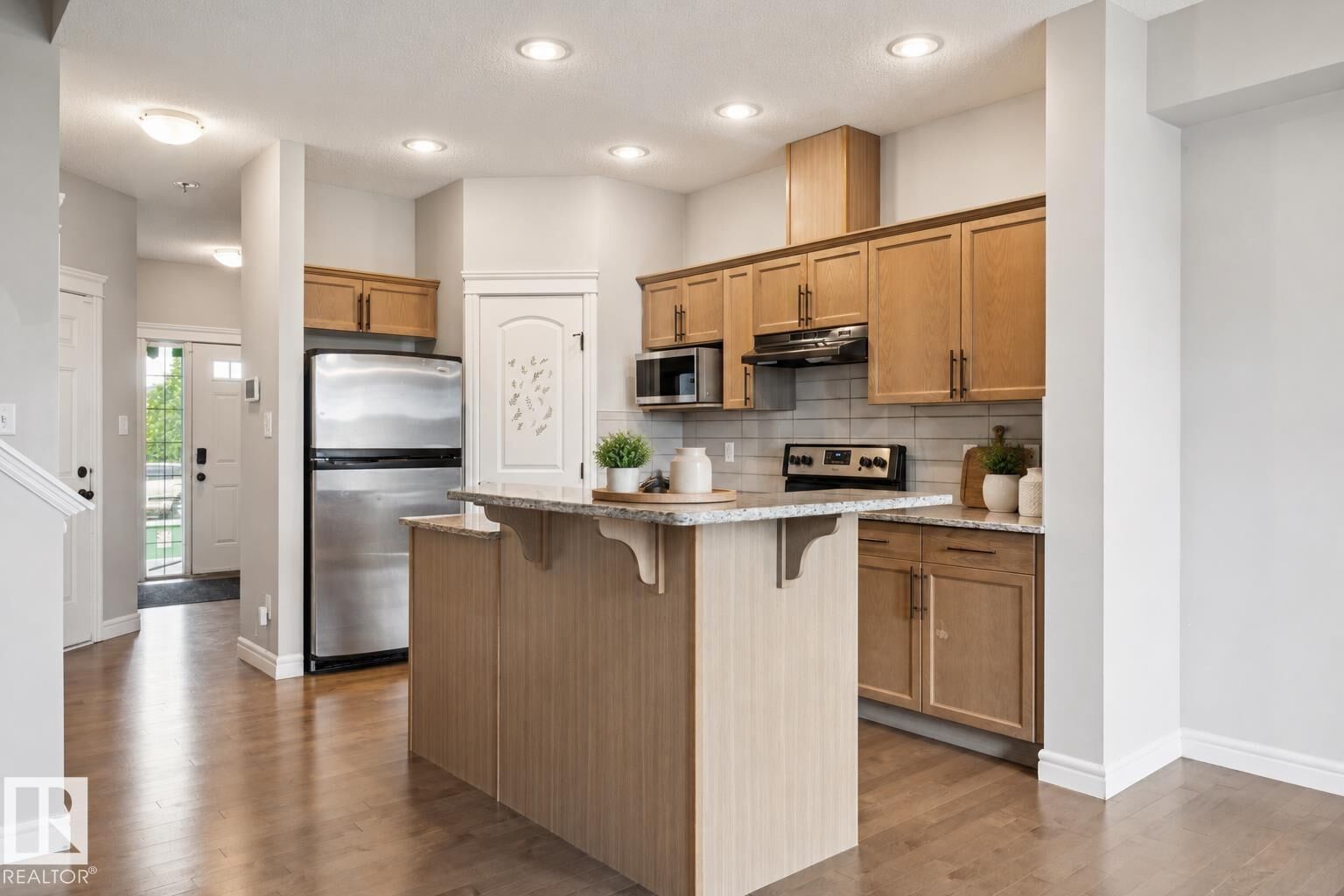 Property Photo: 17011 38 Street NW AB T5Y 3S2