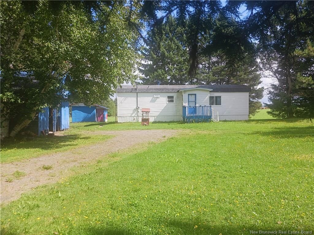 Property Photo:  491 Rosedale  NB E7M 3T8 