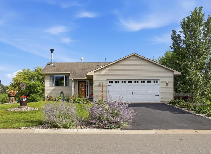 Property Photo:  1027 Meadow Street  MN 55322 