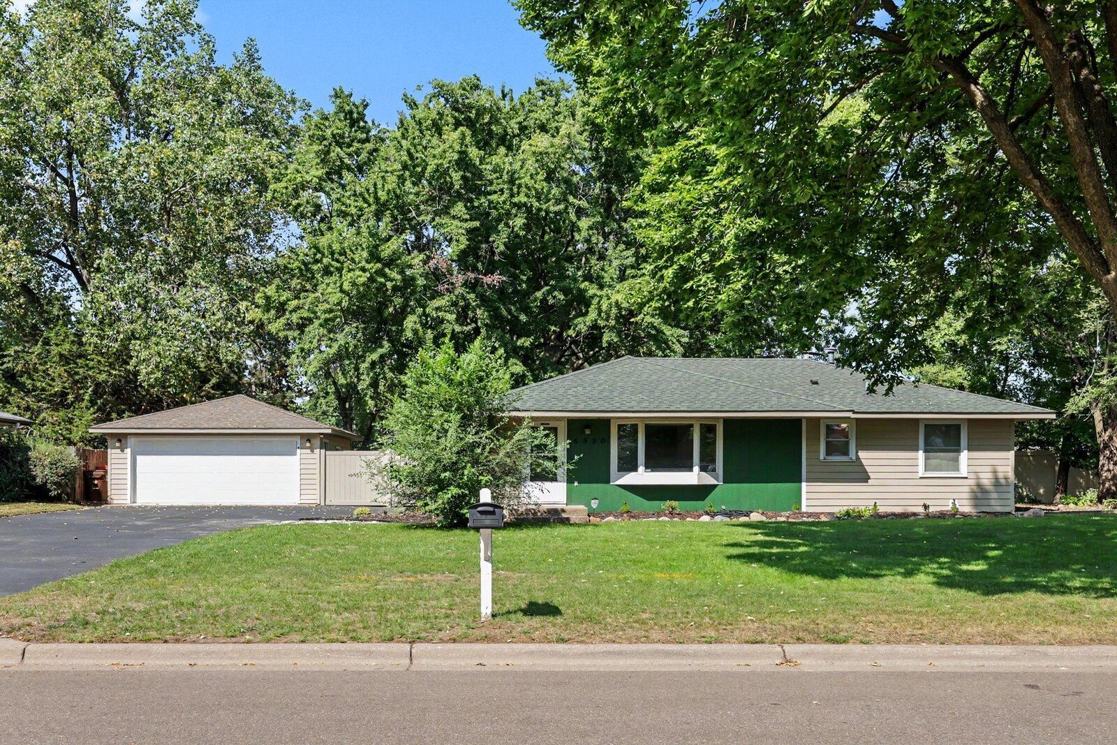 Property Photo: 6550 81st Street S MN 55016