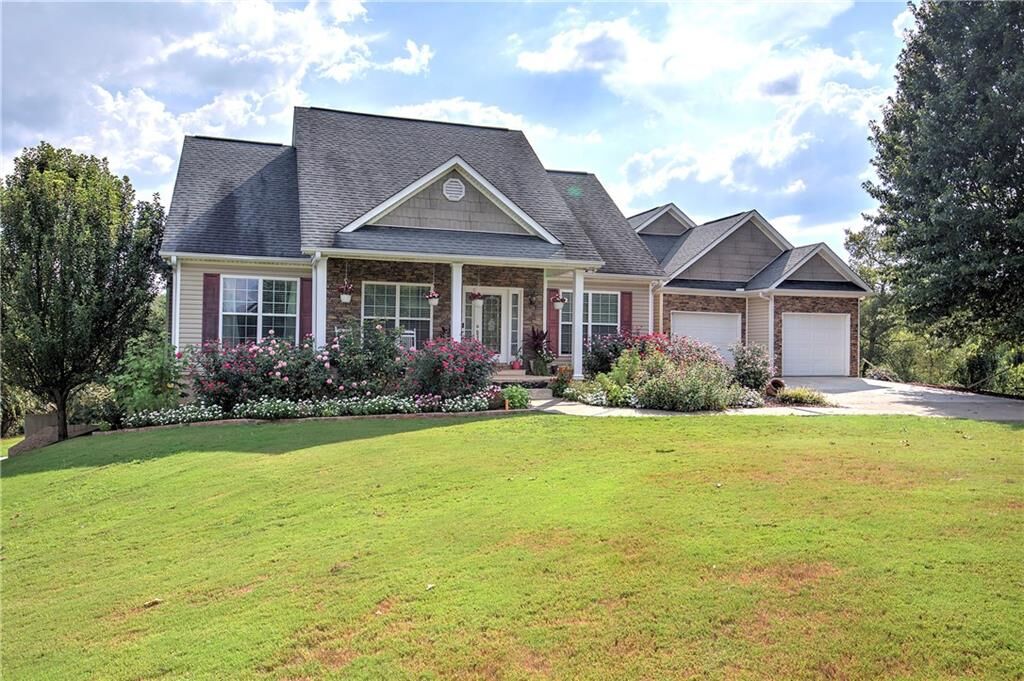 Property Photo:  3490 Pine Log Road NE  GA 30171 
